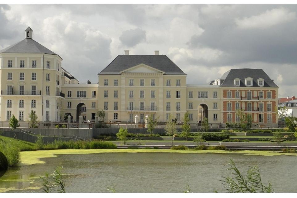 Appartement Situe Place Toscane A 5 Min De Disney Serris Ngoại thất bức ảnh
